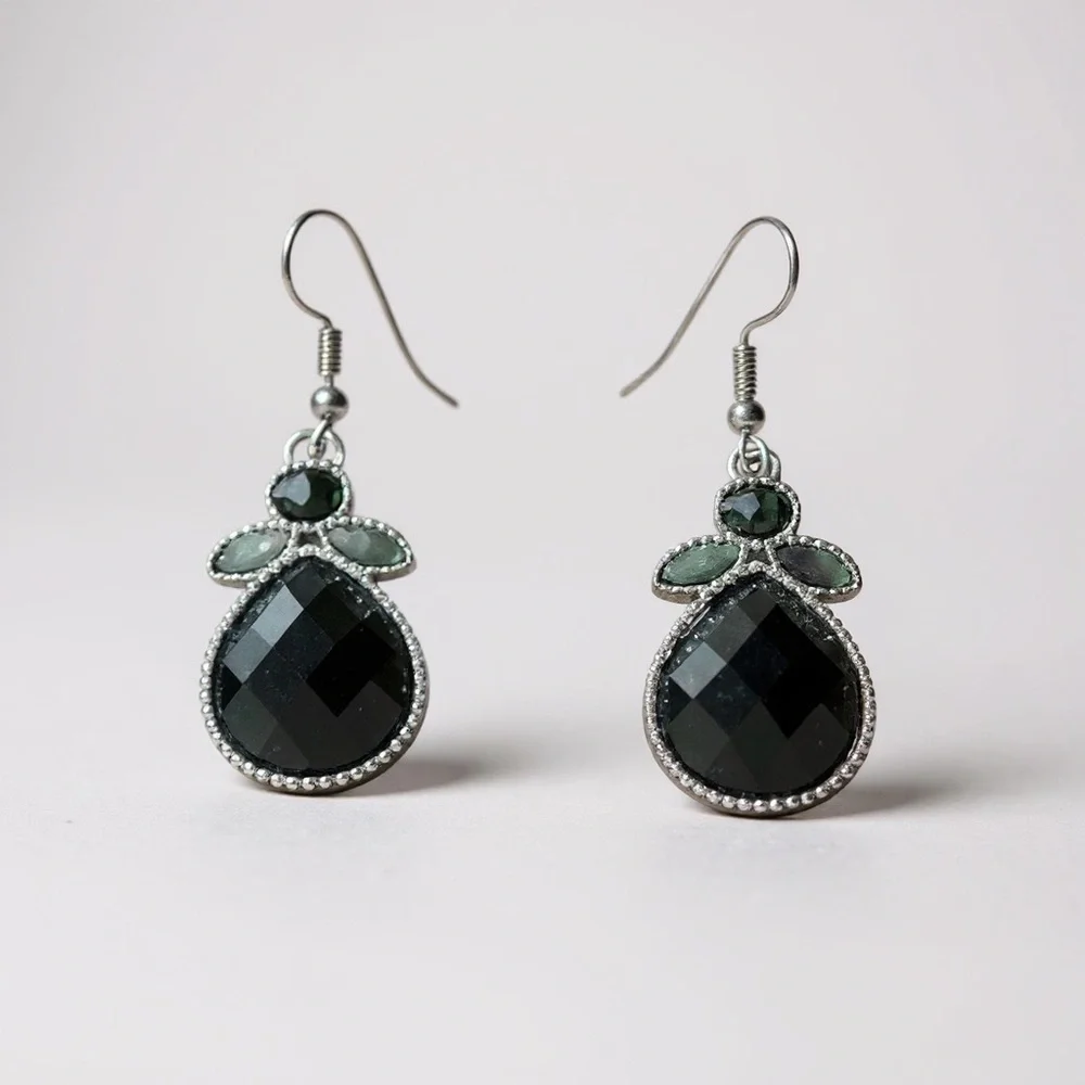 Elegant Black and Silver Drop Earrings - Picture 2 of 2